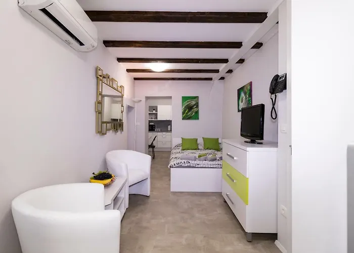 Bella Tara ピラン